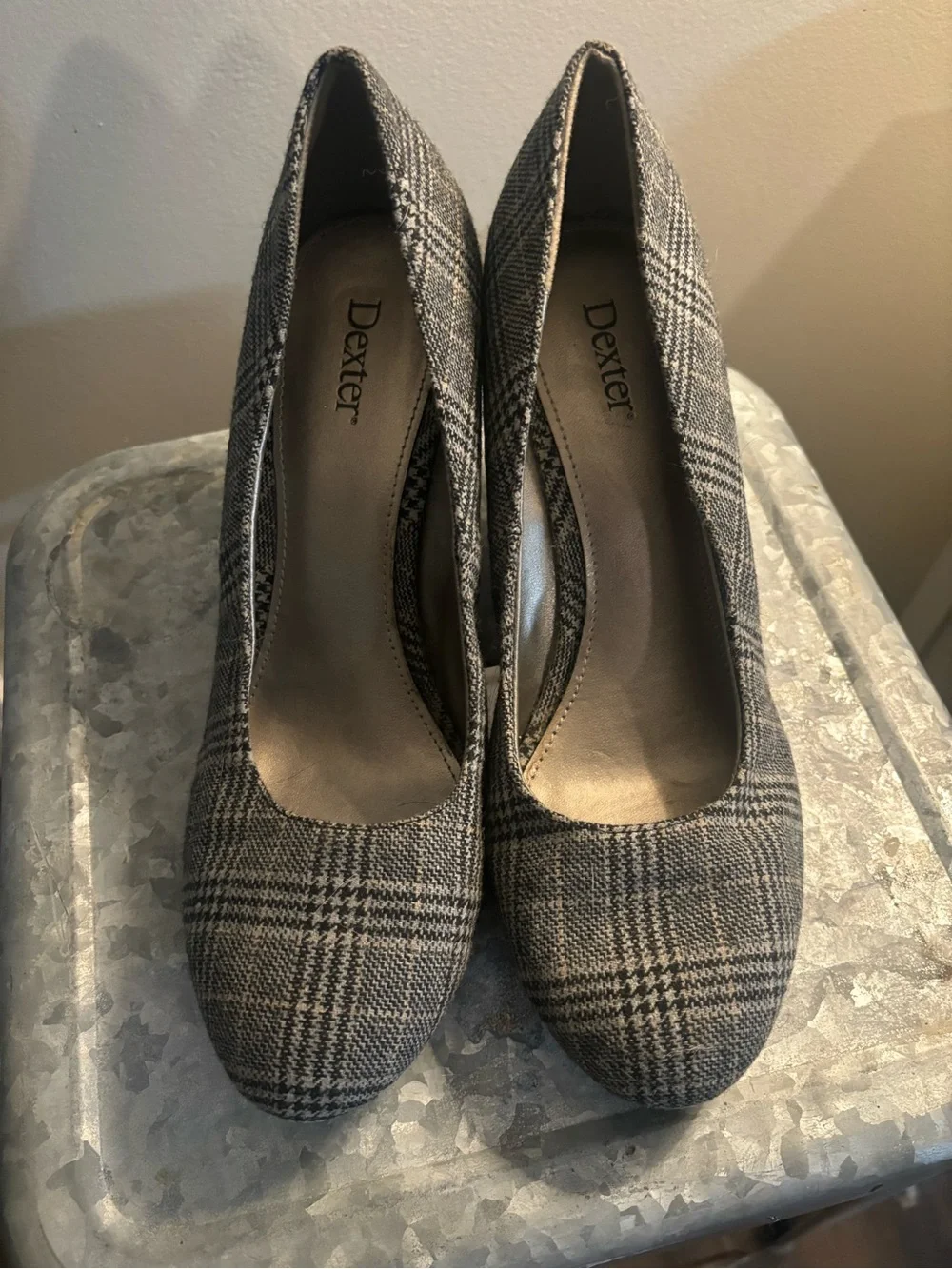 Classic Plaid Women's Wedge Pumps - Gray